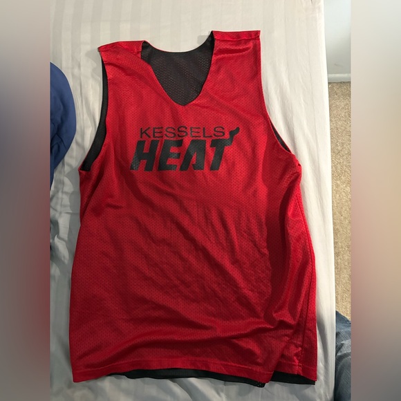 Basketball Jersey Reversal- Men’s Size: Large - Picture 2 of 3